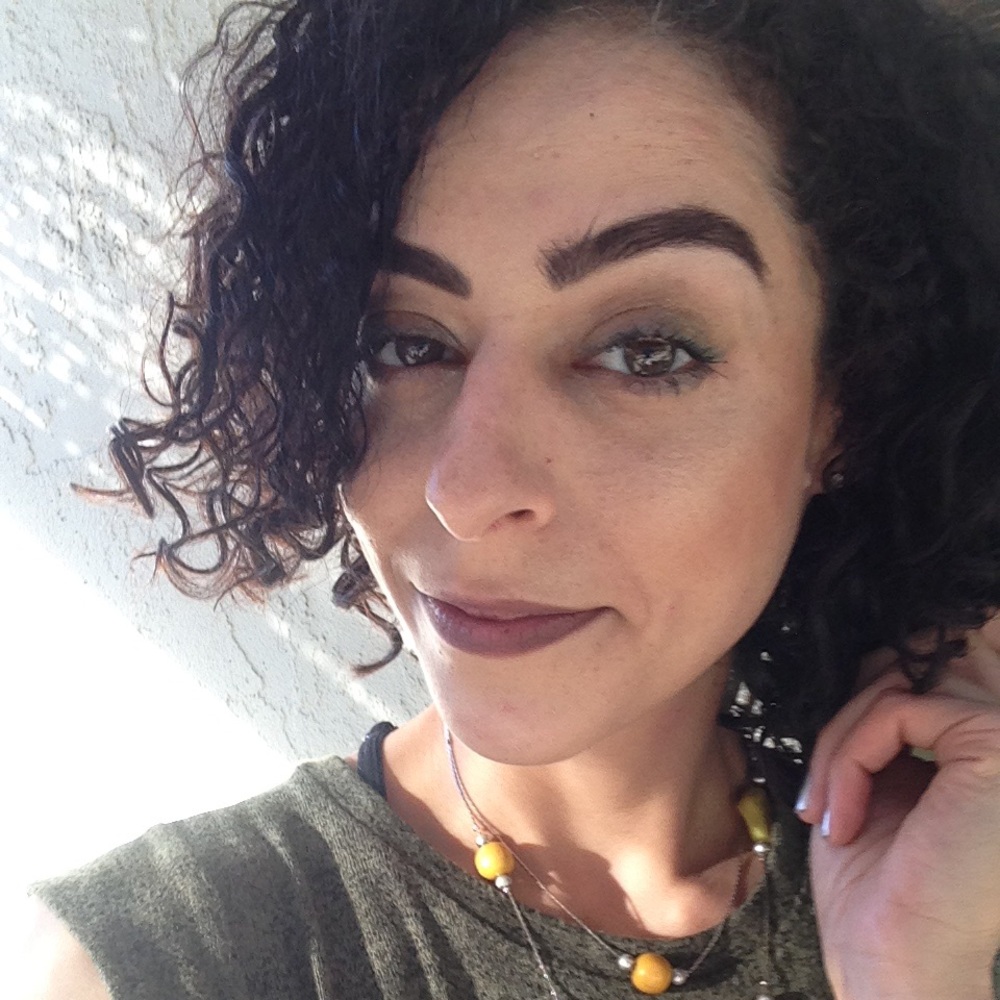 Meet your Posher, Danielle